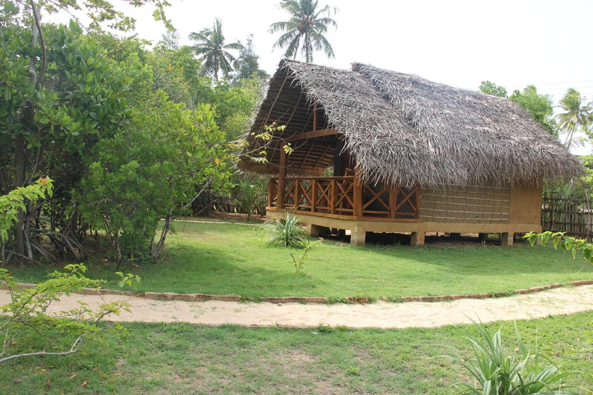 Ganesh Garden Beach Cabanas Tangalle Exterior photo