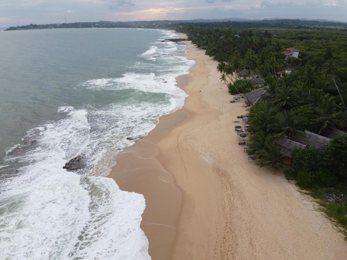 Ganesh Garden Beach Cabanas Tangalle Exterior photo