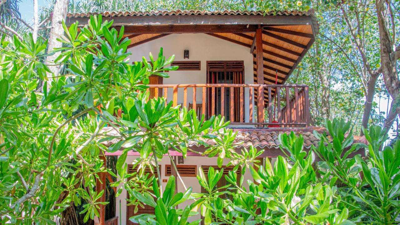 Ganesh Garden Beach Cabanas Tangalle Exterior photo