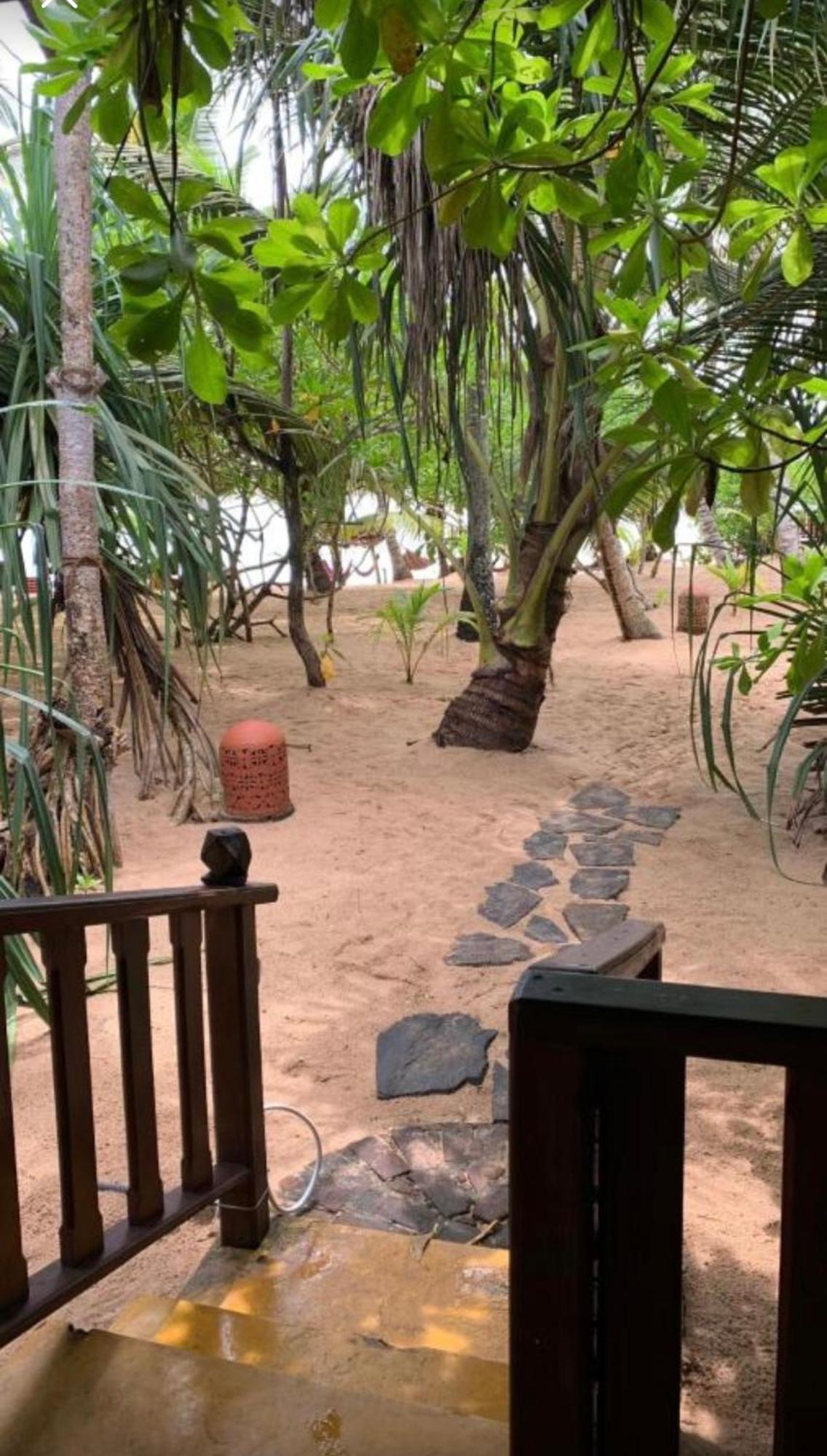 Ganesh Garden Beach Cabanas Tangalle Exterior photo